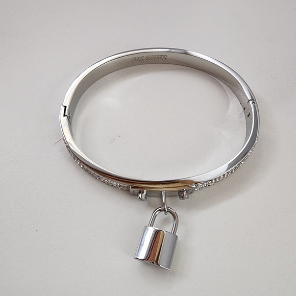 NWT FOREVER LOVE Silver Metal Lock Charm Stainless Steel Evening Bracelet - Picture 8 of 9